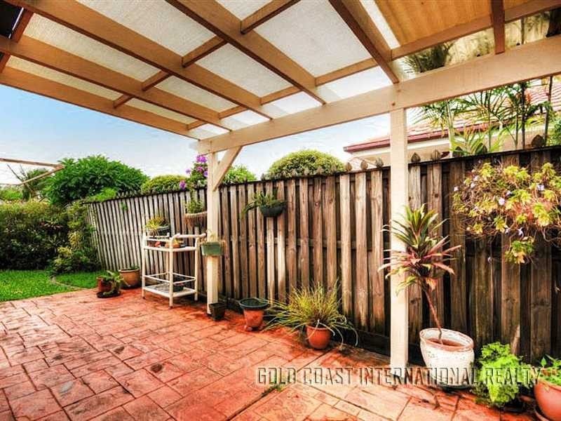 1/11 Massachusetts Ave, Varsity Lakes QLD 4227