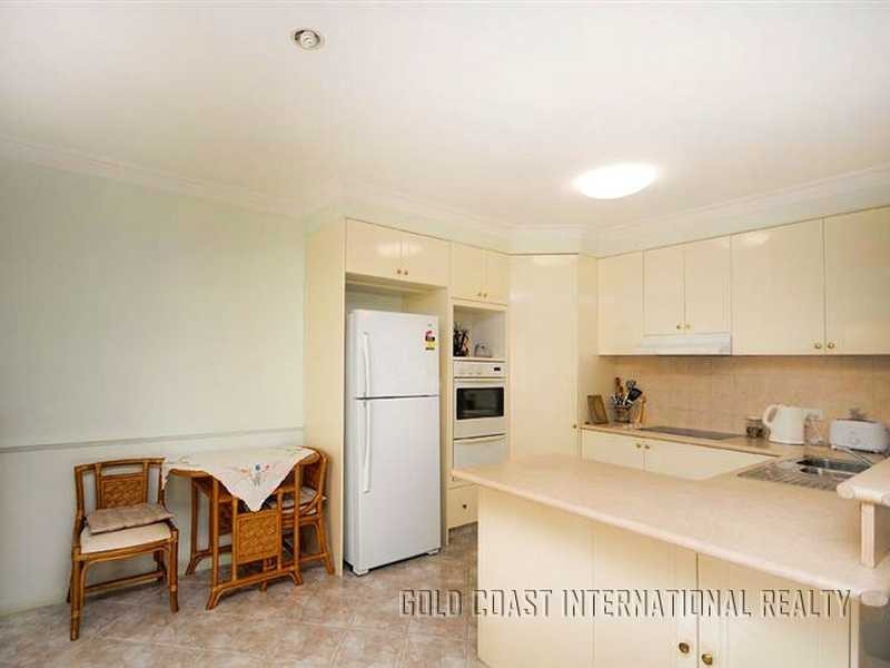 1/11 Massachusetts Ave, Varsity Lakes QLD 4227