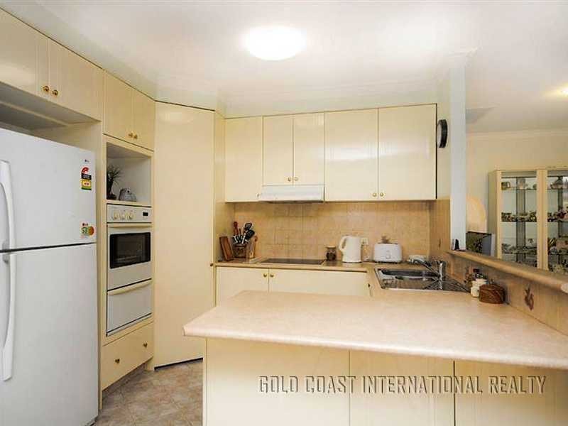 1/11 Massachusetts Ave, Varsity Lakes QLD 4227