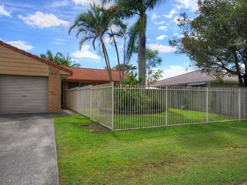 1/18 Montezuma Drive, Burleigh Waters QLD 4220