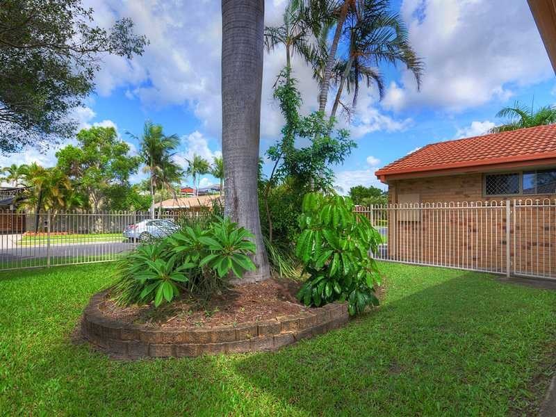 1/18 Montezuma Drive, Burleigh Waters QLD 4220