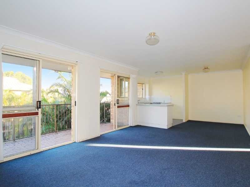 24/1 Rolan Court, Palm Beach QLD 4221