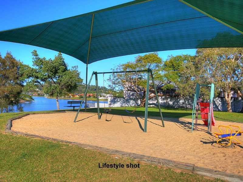 6 Seriema Street, Burleigh Waters QLD 4220