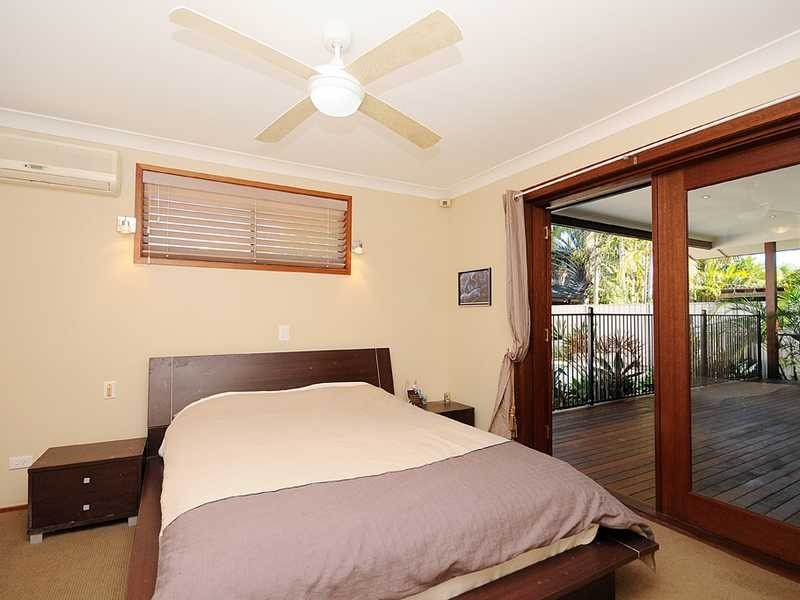 6 Seriema Street, Burleigh Waters QLD 4220