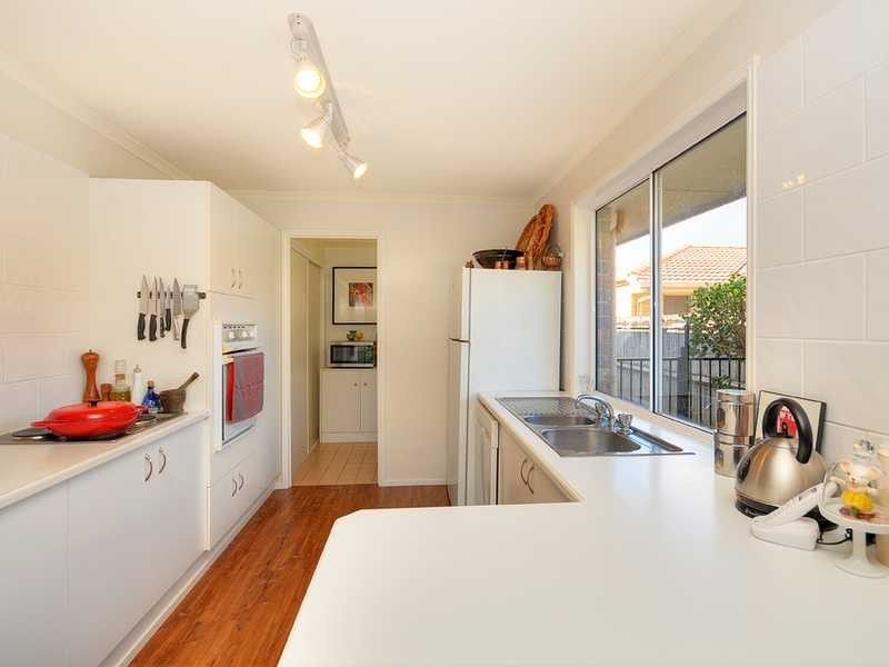 82 Cumberland Drive, Varsity Lakes QLD 4227