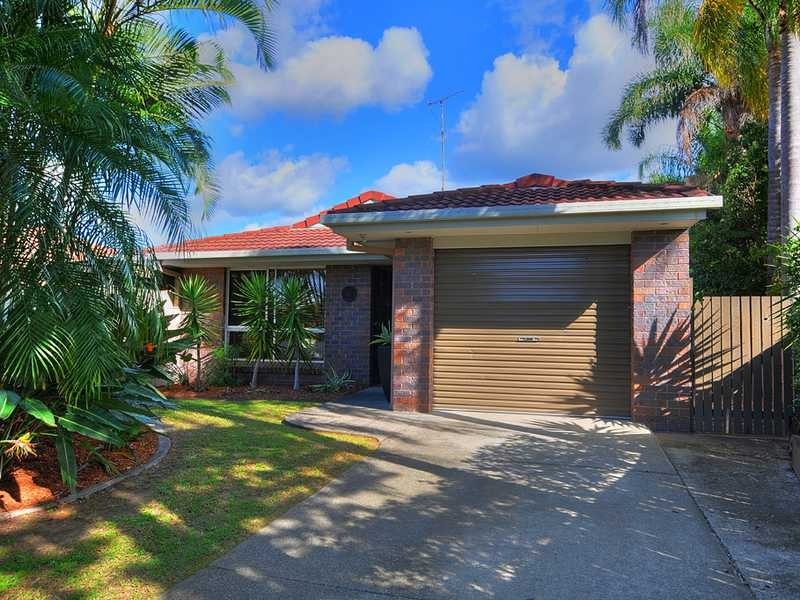 82 Cumberland Drive, Varsity Lakes QLD 4227