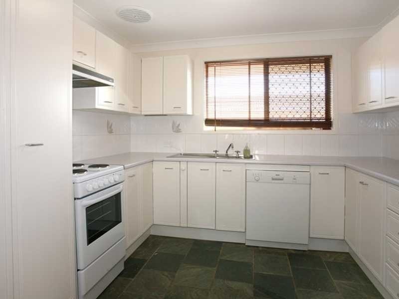 80 Rumrunner Street, Mermaid Waters QLD 4218