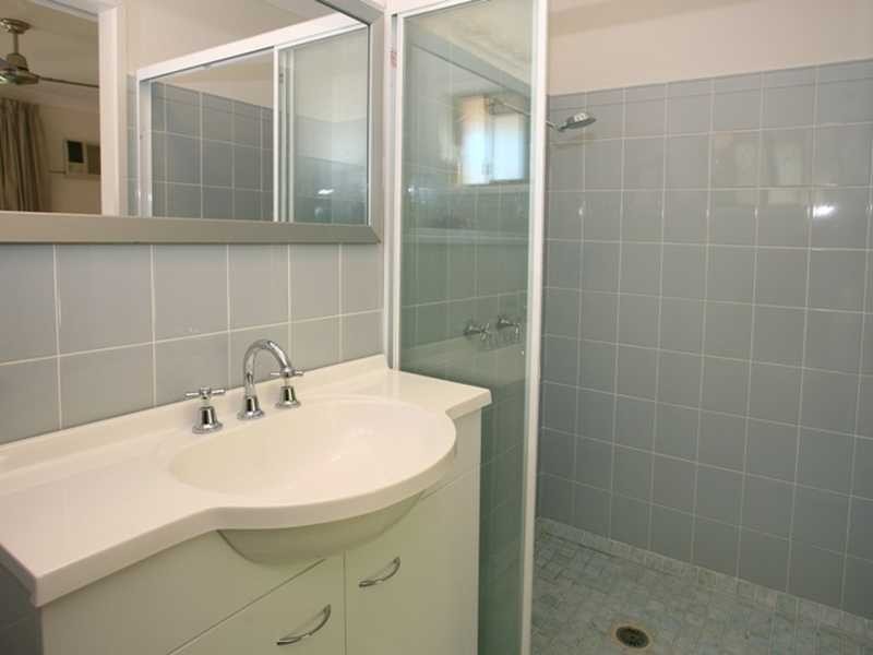 80 Rumrunner Street, Mermaid Waters QLD 4218