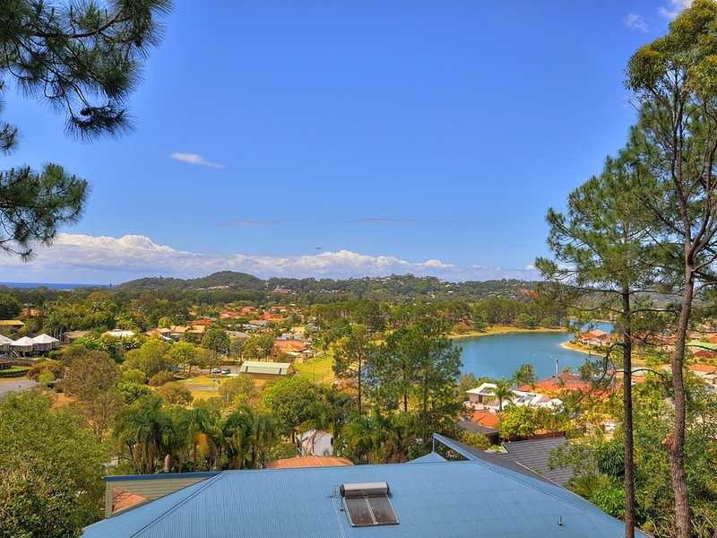 11 Chidlow Court, Elanora QLD 4221