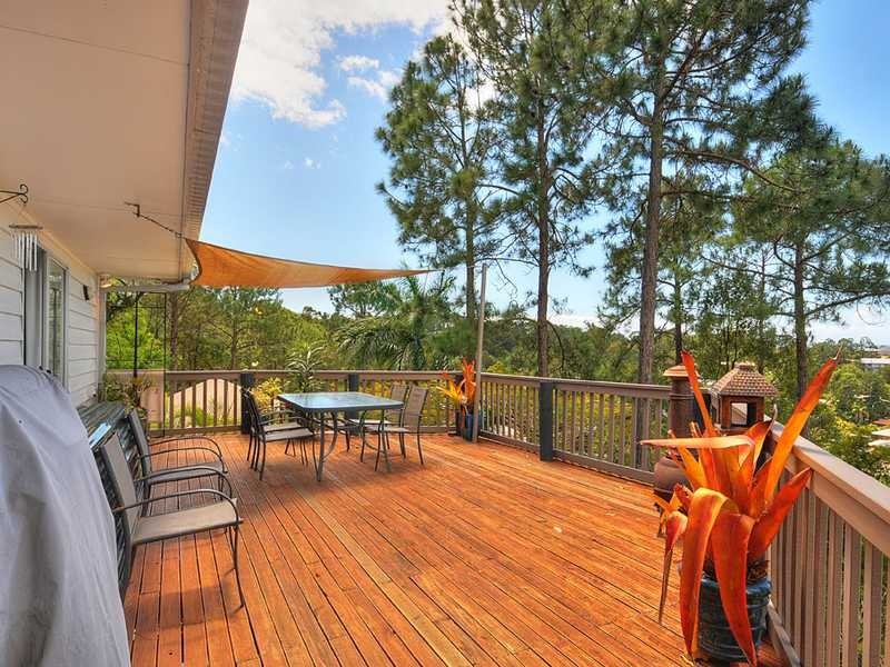 11 Chidlow Court, Elanora QLD 4221