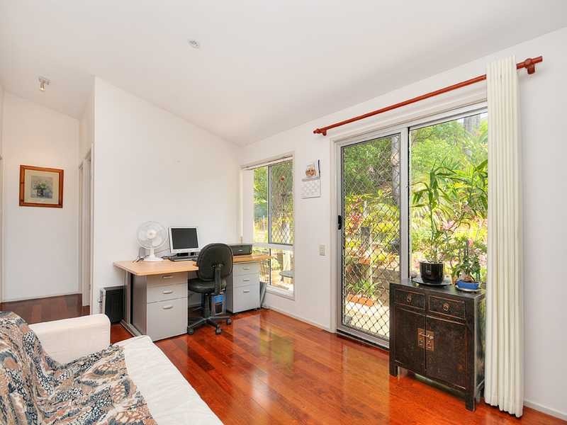 11 Chidlow Court, Elanora QLD 4221