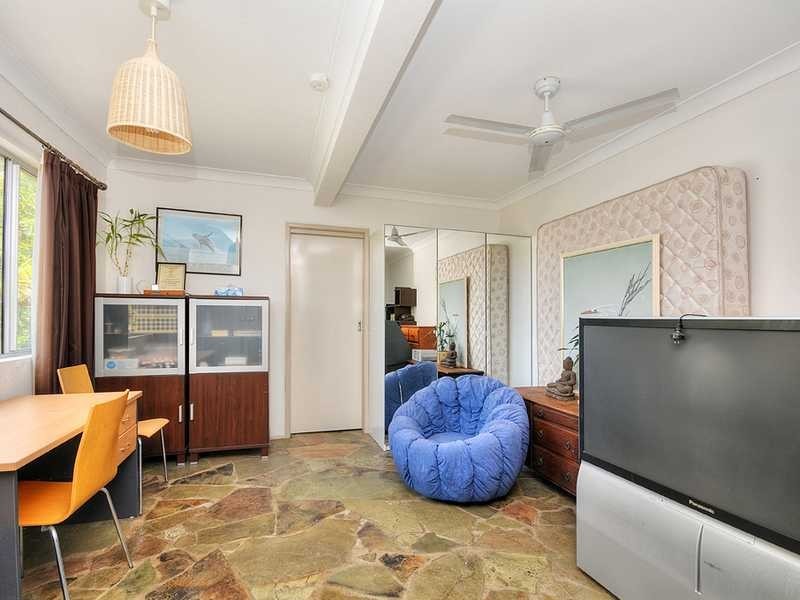 11 Chidlow Court, Elanora QLD 4221