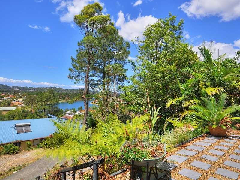 11 Chidlow Court, Elanora QLD 4221