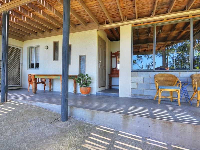 11 Chidlow Court, Elanora QLD 4221