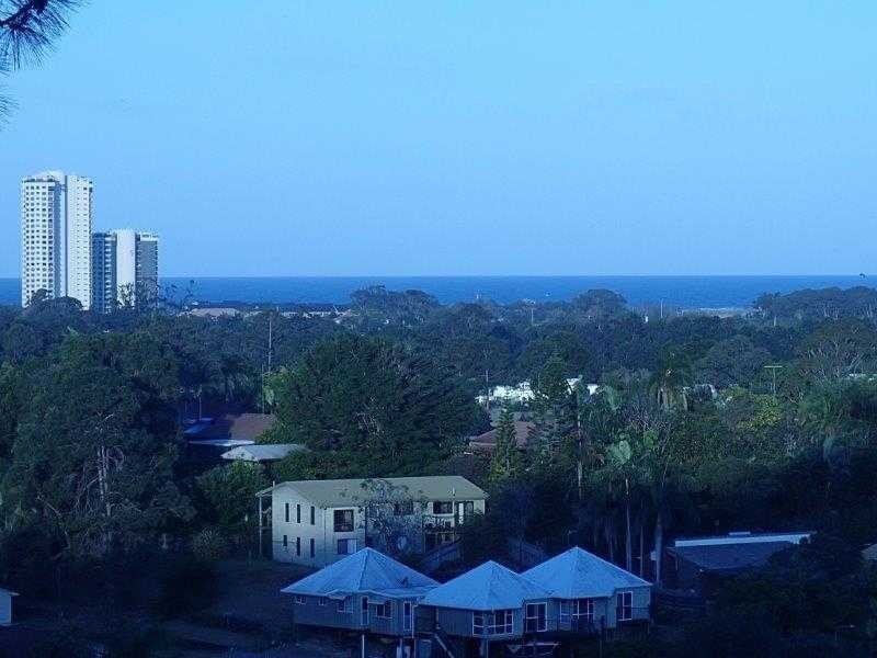 11 Chidlow Court, Elanora QLD 4221