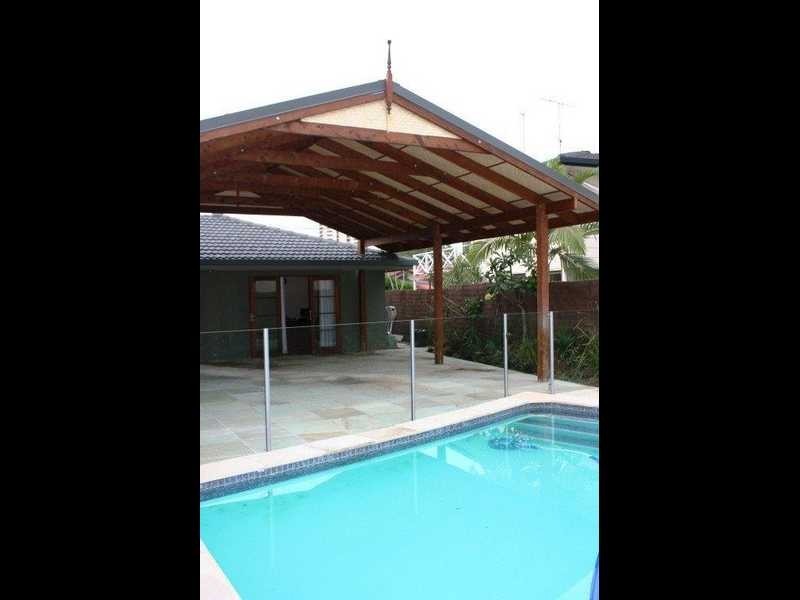 8 Aruma Avenue, Burleigh Waters QLD 4220