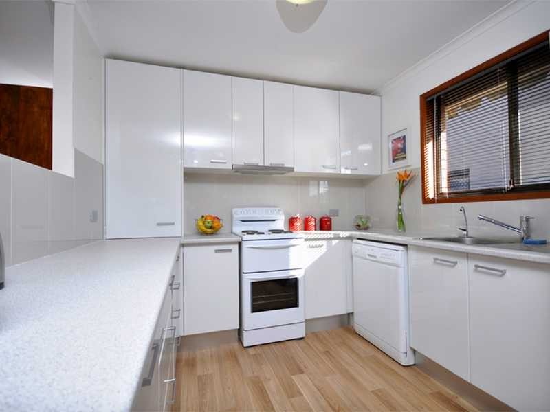 2/6 Wagtail Court, Burleigh Waters QLD 4220