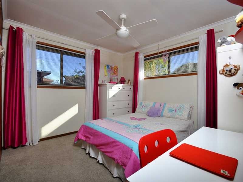 2/6 Wagtail Court, Burleigh Waters QLD 4220