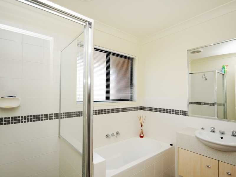 2/15 Blossom Street, Pimpama QLD 4209