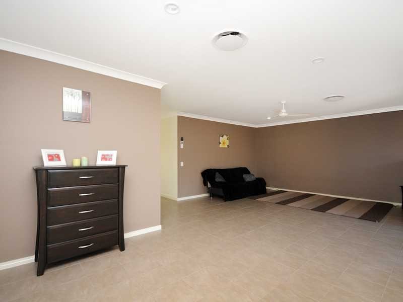 2/15 Blossom Street, Pimpama QLD 4209