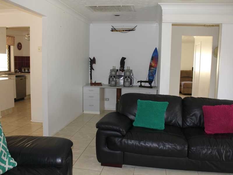 6 Rangeview Court, Burleigh Waters QLD 4220