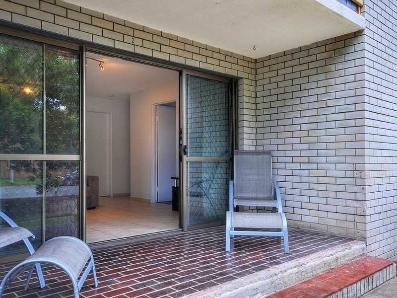 2/20 Peter Parade, Mermaid Waters QLD 4218
