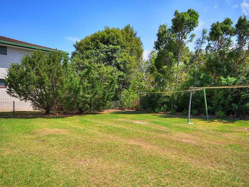 2/20 Peter Parade, Mermaid Waters QLD 4218