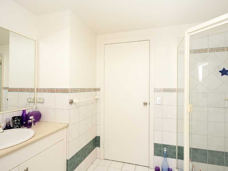 15/10-12 Spendelove Avenue, Southport QLD 4215