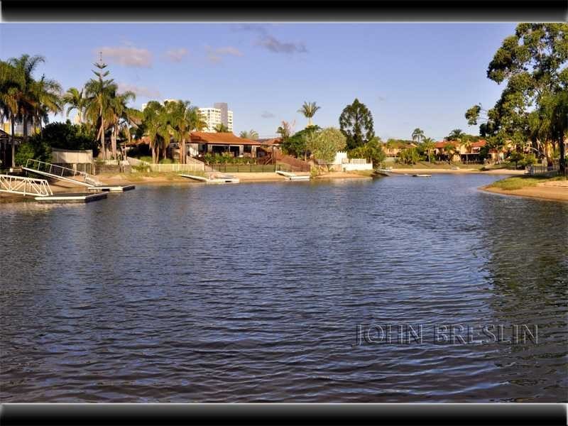 5 Plumosa Court, Mermaid Waters QLD 4218