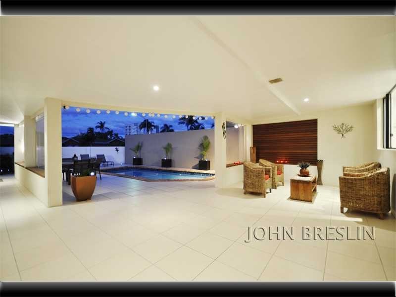 5 Plumosa Court, Mermaid Waters QLD 4218