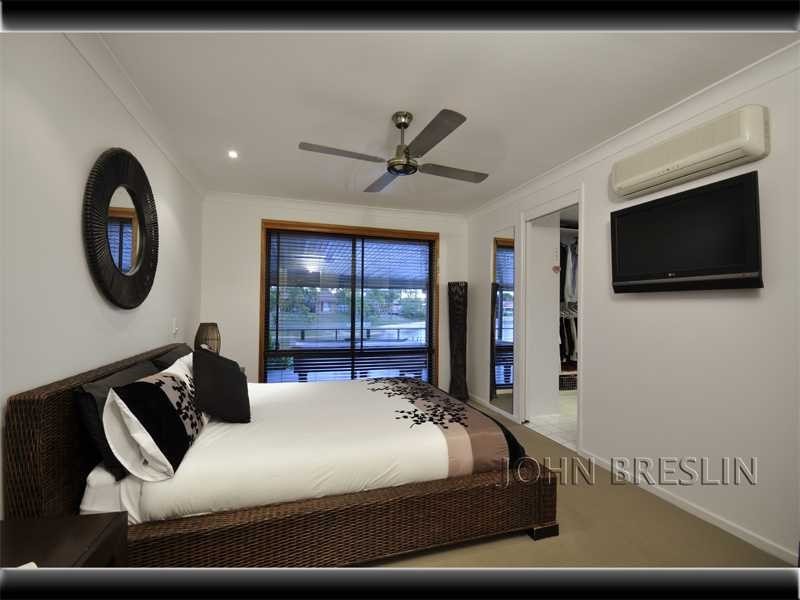 5 Plumosa Court, Mermaid Waters QLD 4218