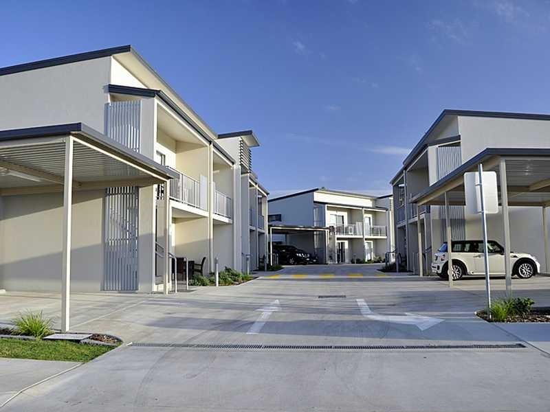 10 Prince Place, Middlemount QLD 4746