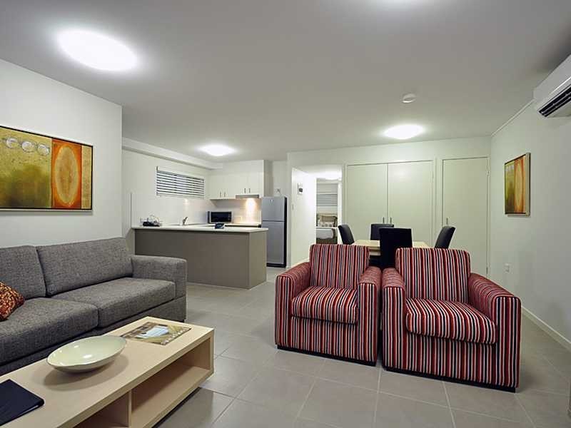 10 Prince Place, Middlemount QLD 4746