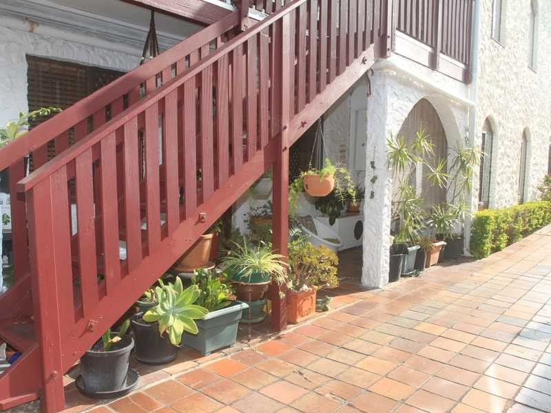 Unit/2/2315 Gold Coast Highway, Mermaid Beach QLD 4218