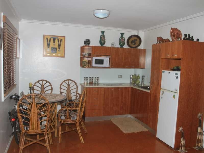 Unit/2/2315 Gold Coast Highway, Mermaid Beach QLD 4218