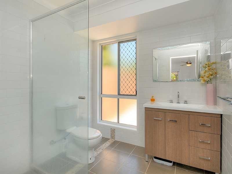 21 Ballerina Street, Burleigh Waters QLD 4220