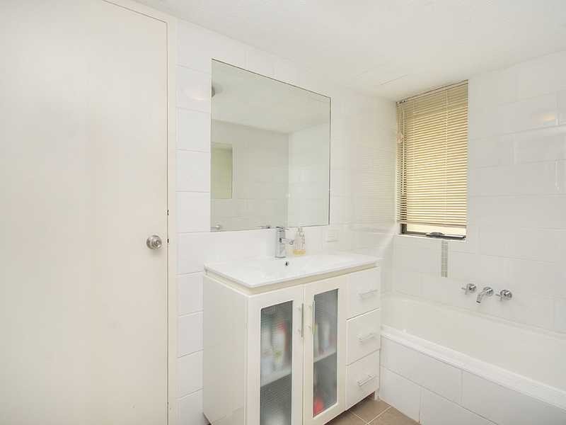 1/17 Thornton Street, Surfers Paradise QLD 4217