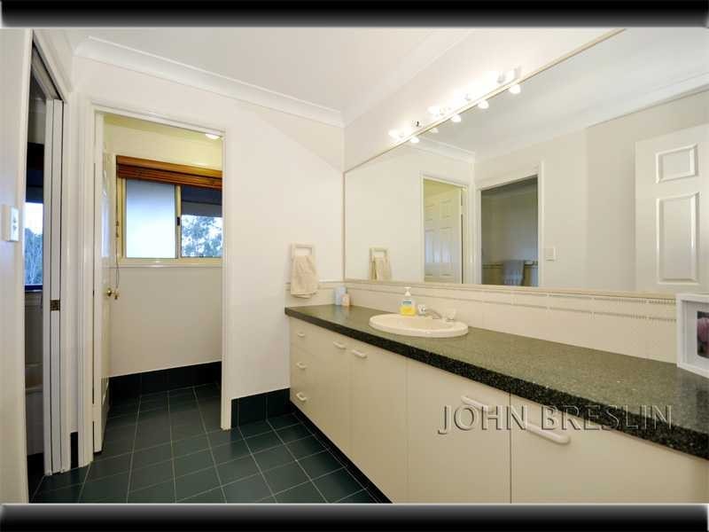 30 Gilward Dr, Mudgeeraba QLD 4213