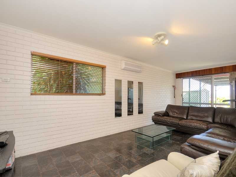 2/9 West Street, Burleigh Heads QLD 4220