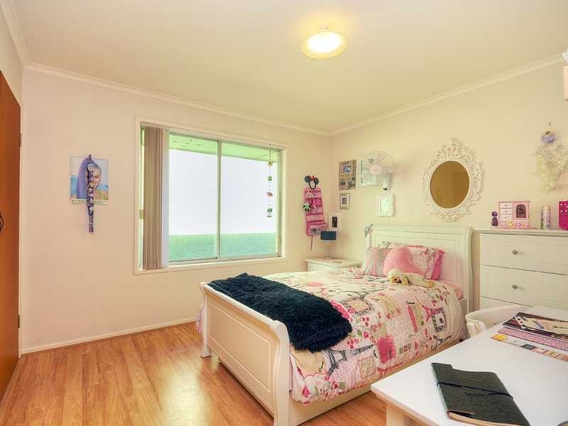 2/9 West Street, Burleigh Heads QLD 4220