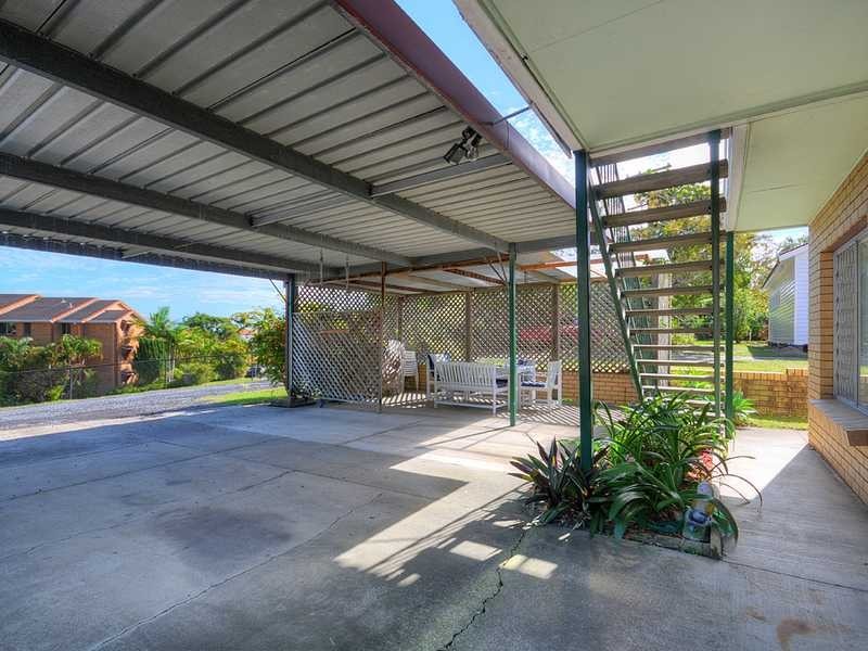 2/9 West Street, Burleigh Heads QLD 4220