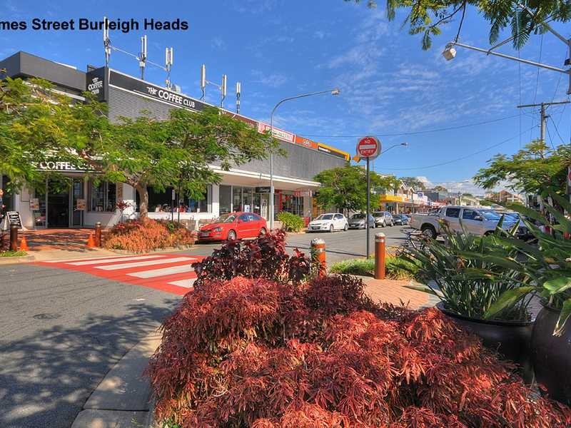2/9 West Street, Burleigh Heads QLD 4220
