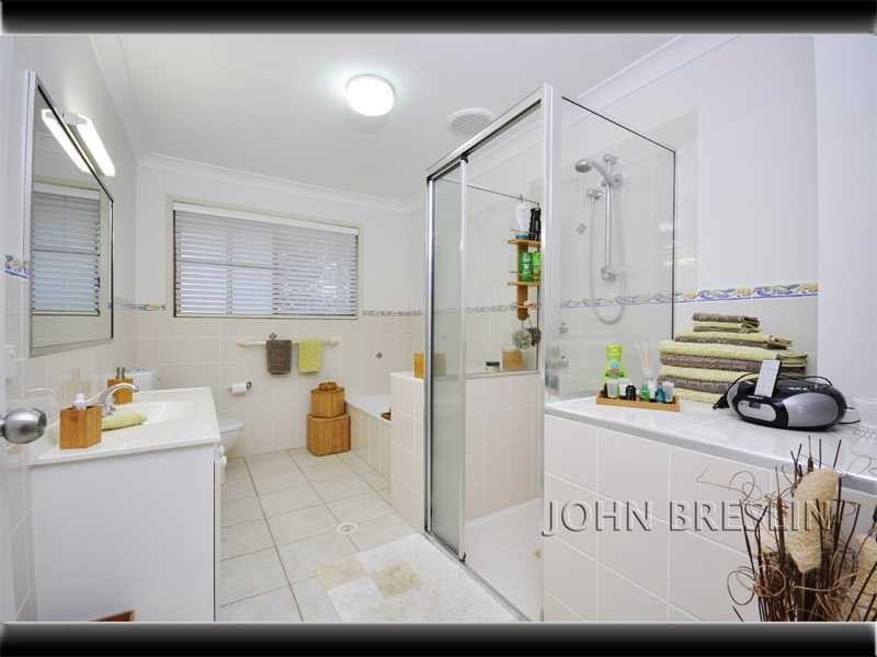 25 Karragata Court, Tallebudgera QLD 4228