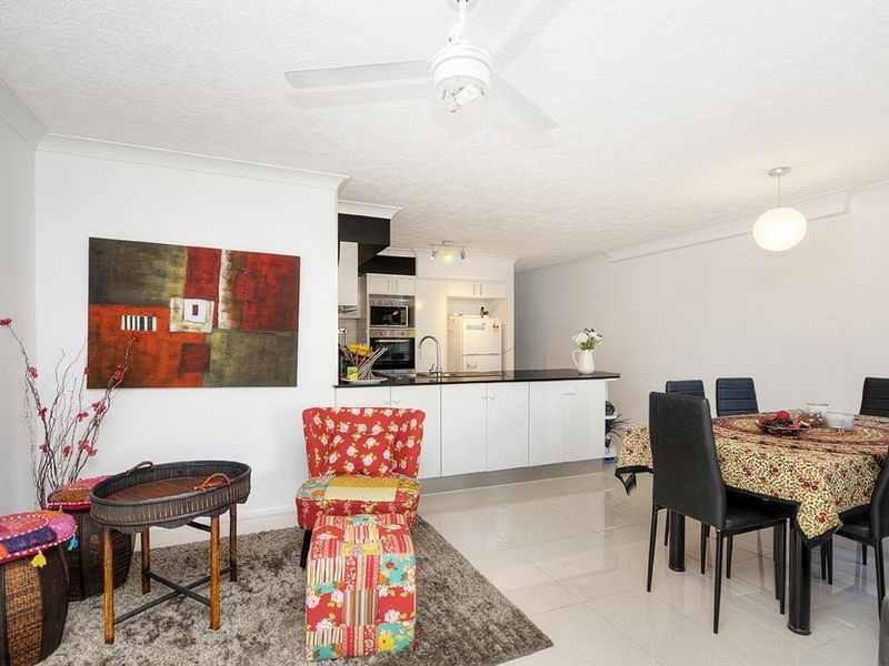 3/7 Robert Street, Labrador QLD 4215