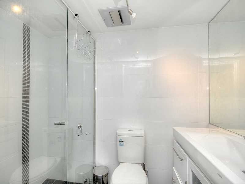 3/7 Robert Street, Labrador QLD 4215