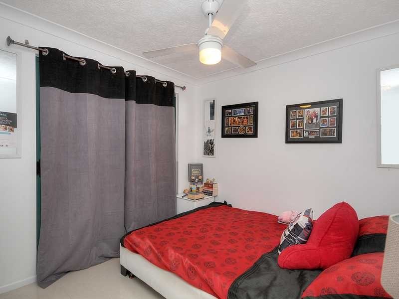 3/7 Robert Street, Labrador QLD 4215