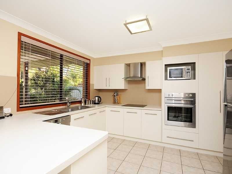 6 Seriema Street, Burleigh Waters QLD 4220