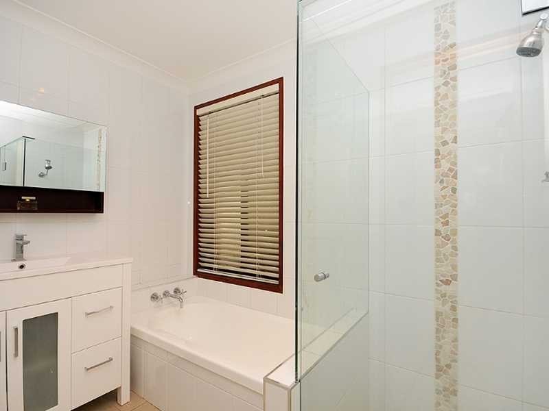 6 Seriema Street, Burleigh Waters QLD 4220