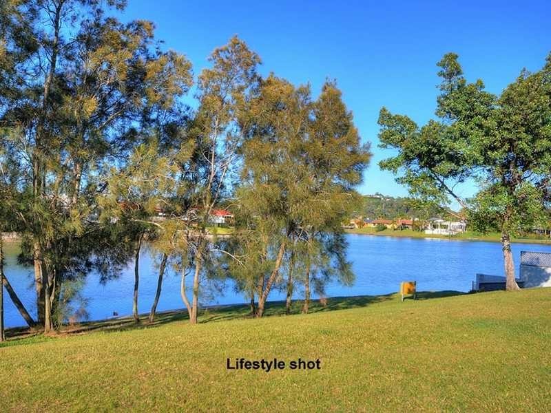 6 Seriema Street, Burleigh Waters QLD 4220