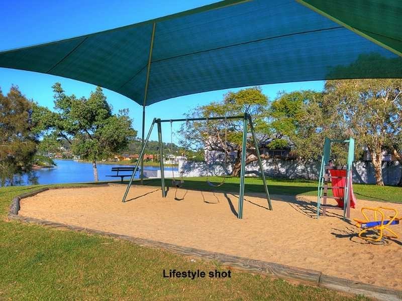 6 Seriema Street, Burleigh Waters QLD 4220